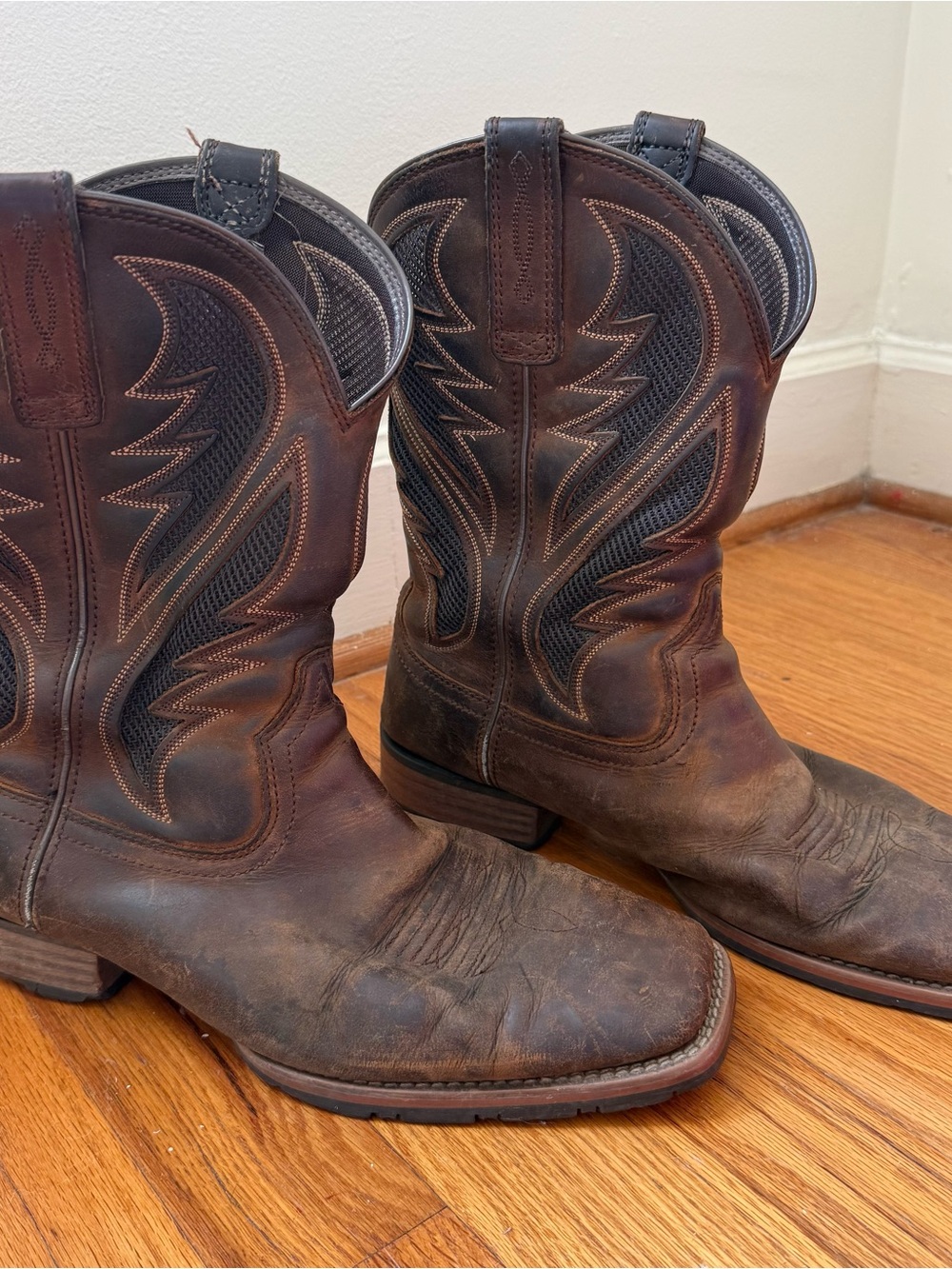 Ariat Men’s Dark Brown Western Pull-On Cowboy Boots